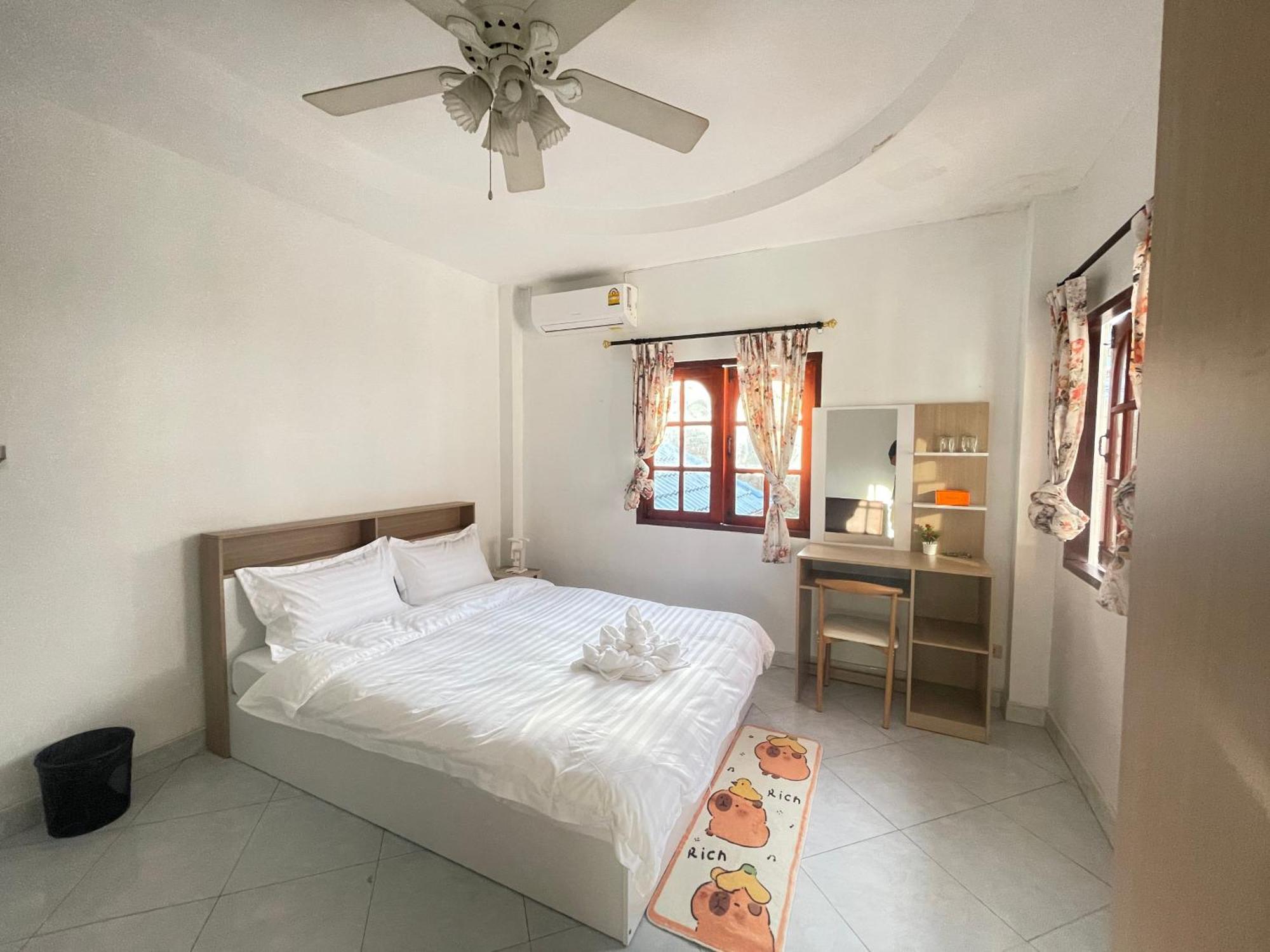 Phuket Plan B House Privatunterkunft *